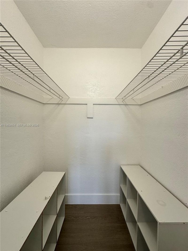 913 NE 17th St, Unit 8, Fort Lauderdale, FL 33305 Photo