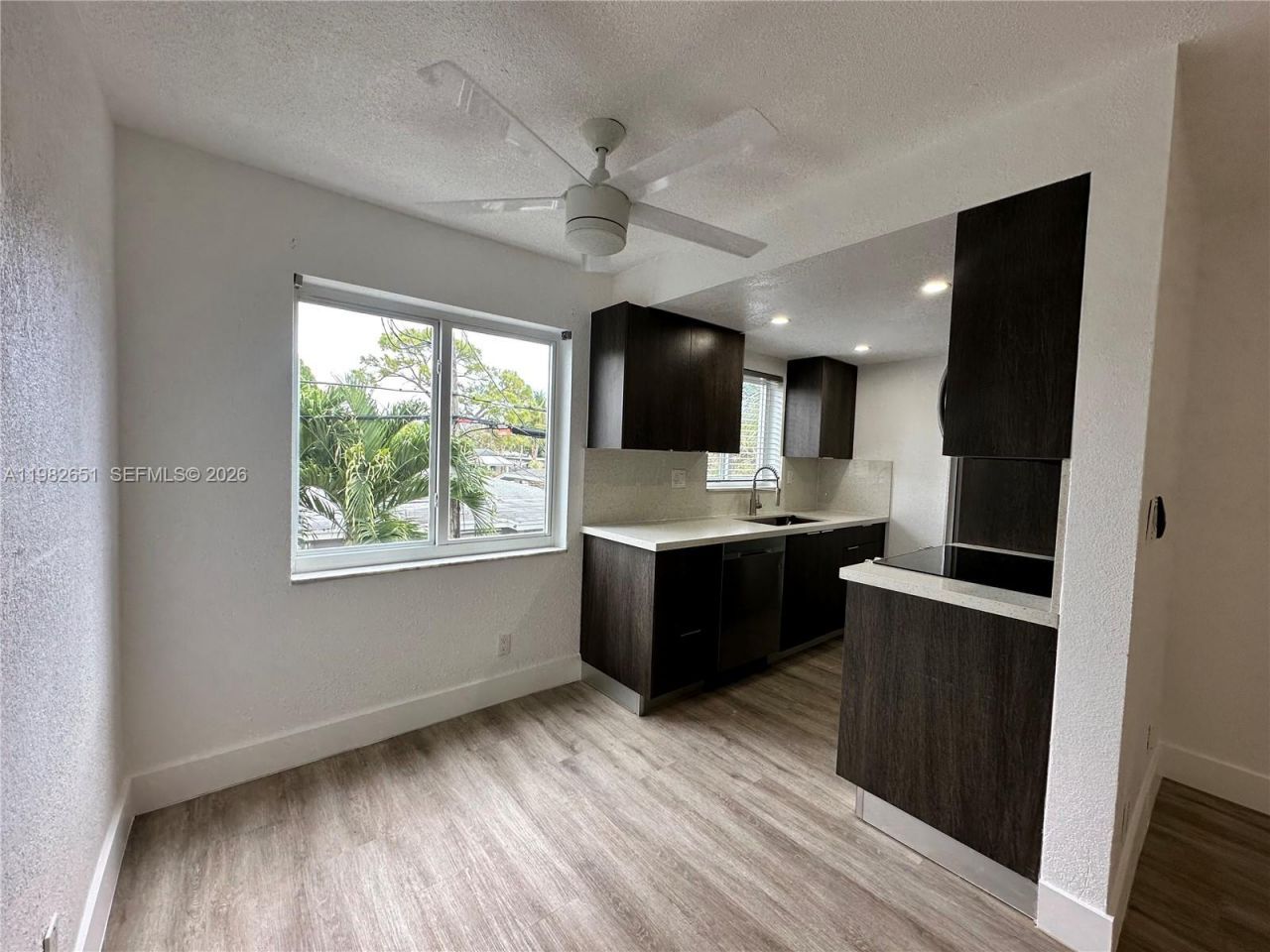913 NE 17th St , Unit 8, Fort Lauderdale, FL 33305 Photo