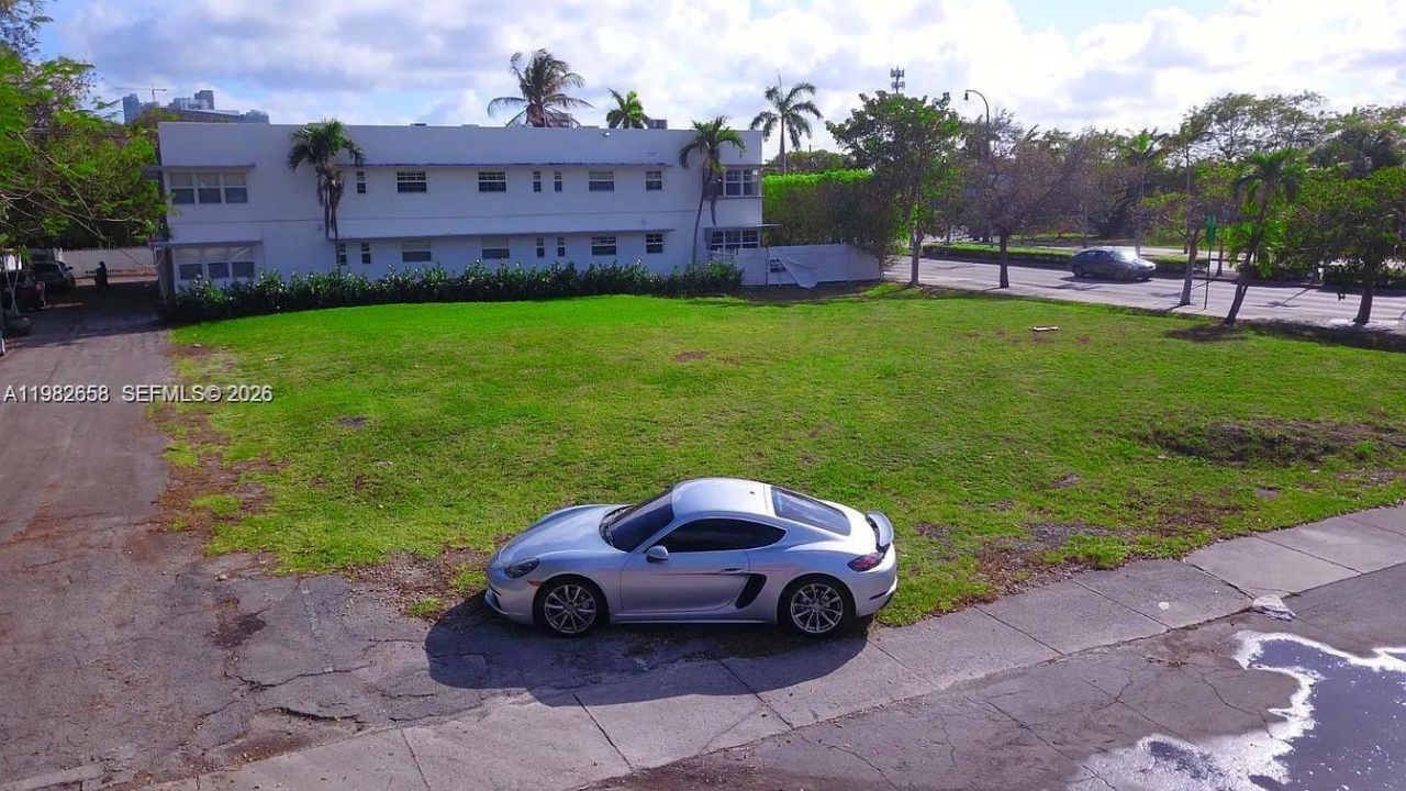 5215 Biscayne Blvd, Miami, FL 33137 Photo