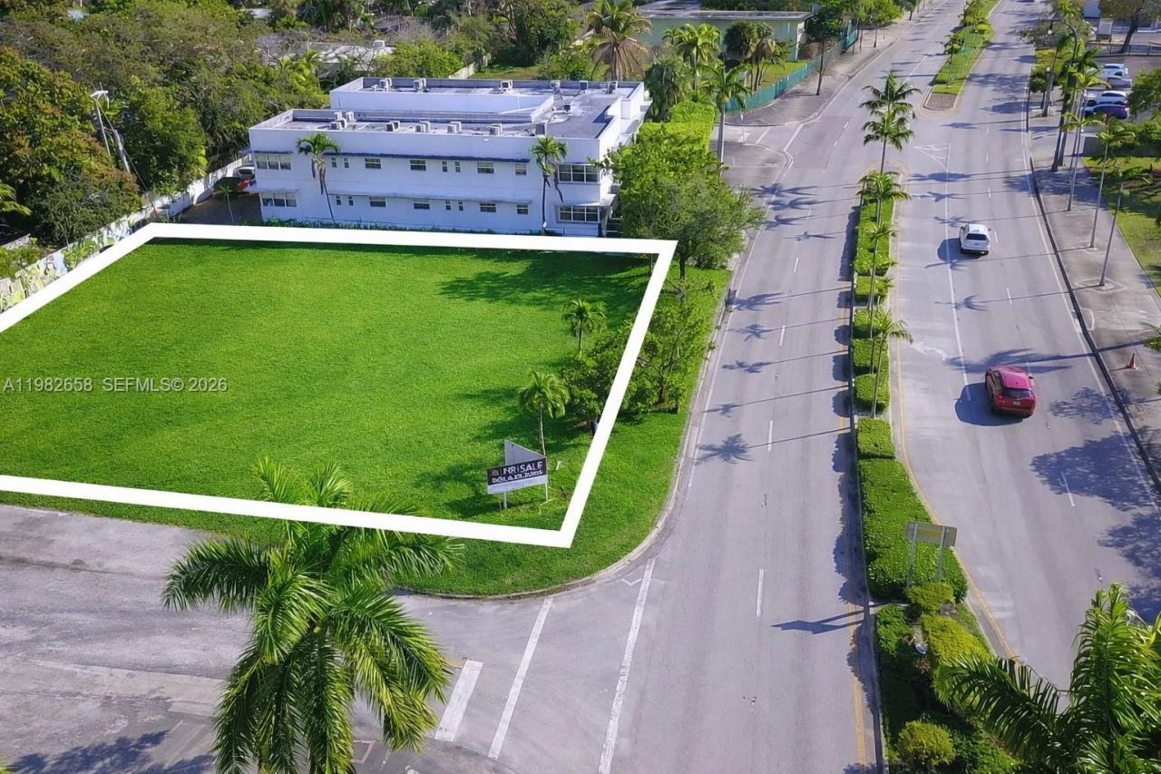 5215 Biscayne Blvd, Miami, FL 33137 Photo