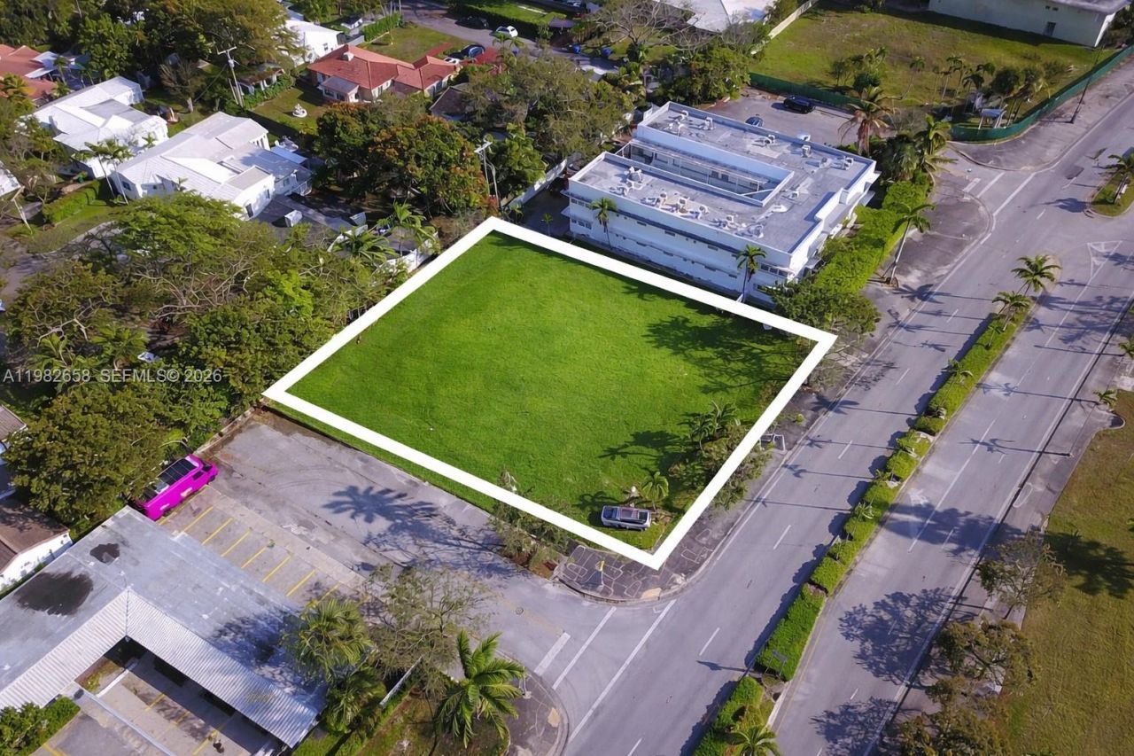 5215 Biscayne Blvd, Miami, FL 33137 Photo