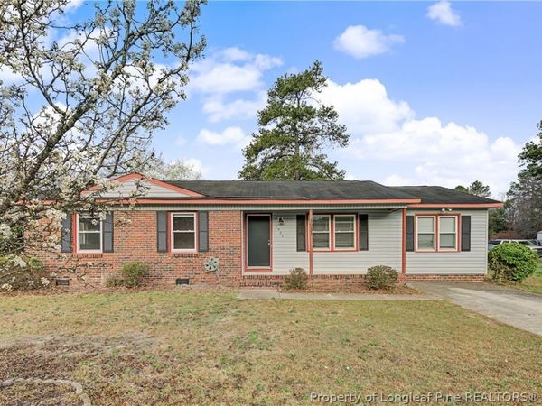 1931 Pumpkin Road, Fayetteville, NC 28304