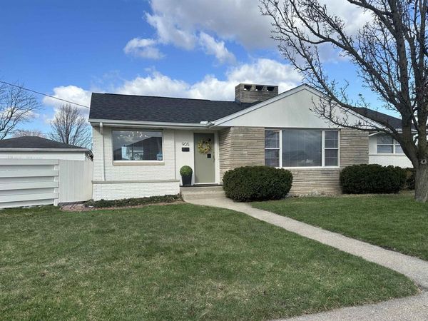 905 Taylor Street, Mishawaka, IN 46544