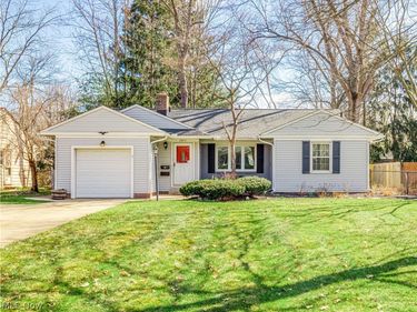 2871 Park Drive N, Silver Lake, OH 44224