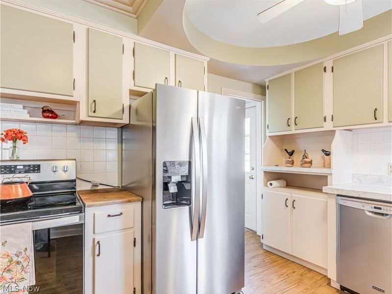 2871 Park Drive N, Silver Lake, OH 44224 Photo 9