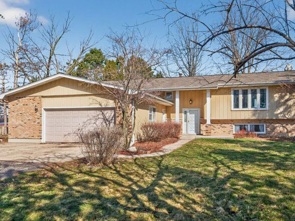 6059 Pioneer Terrace , DeKalb, IL 60115