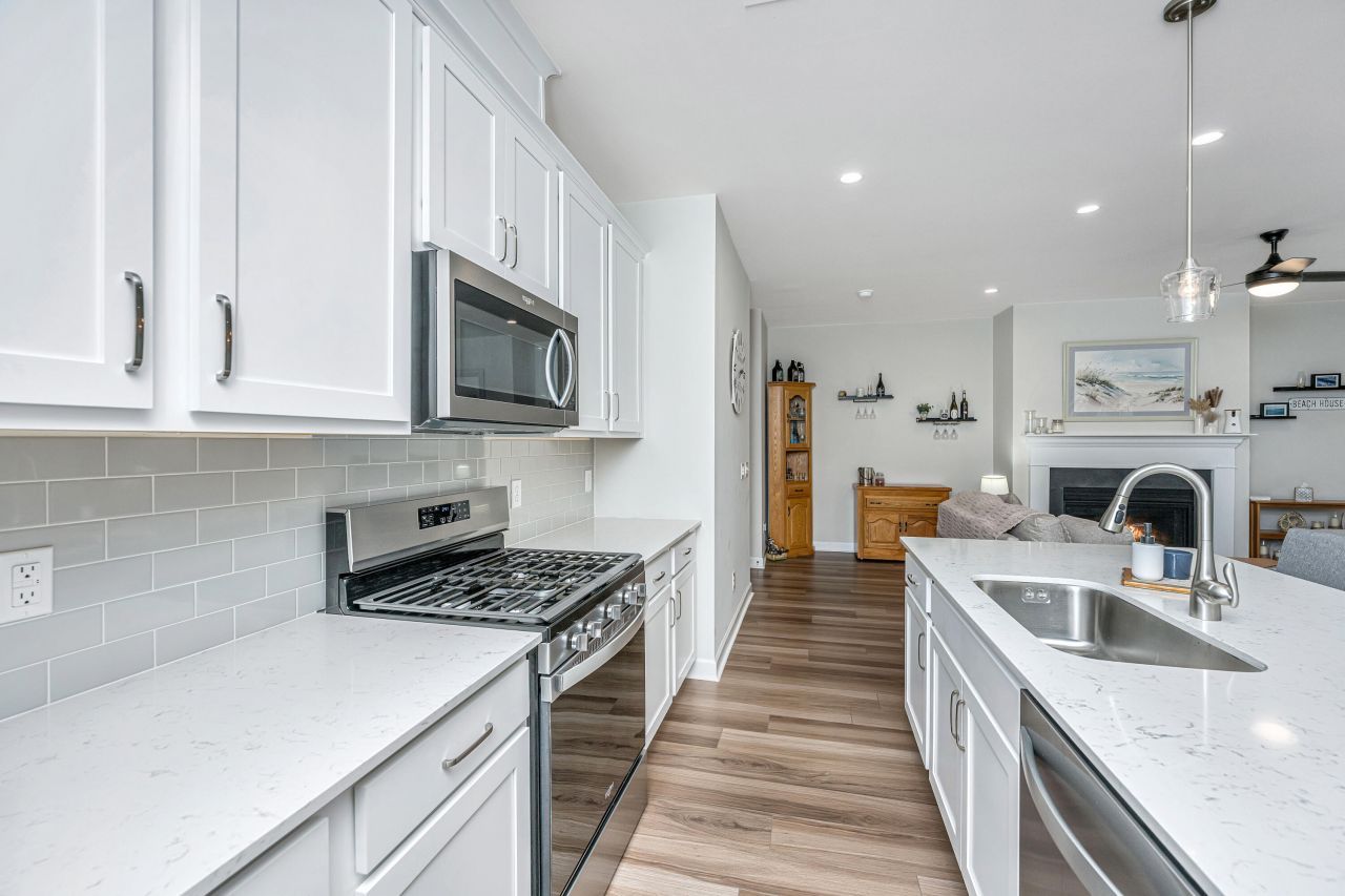 3207 Safe Harbor Way Photo 10