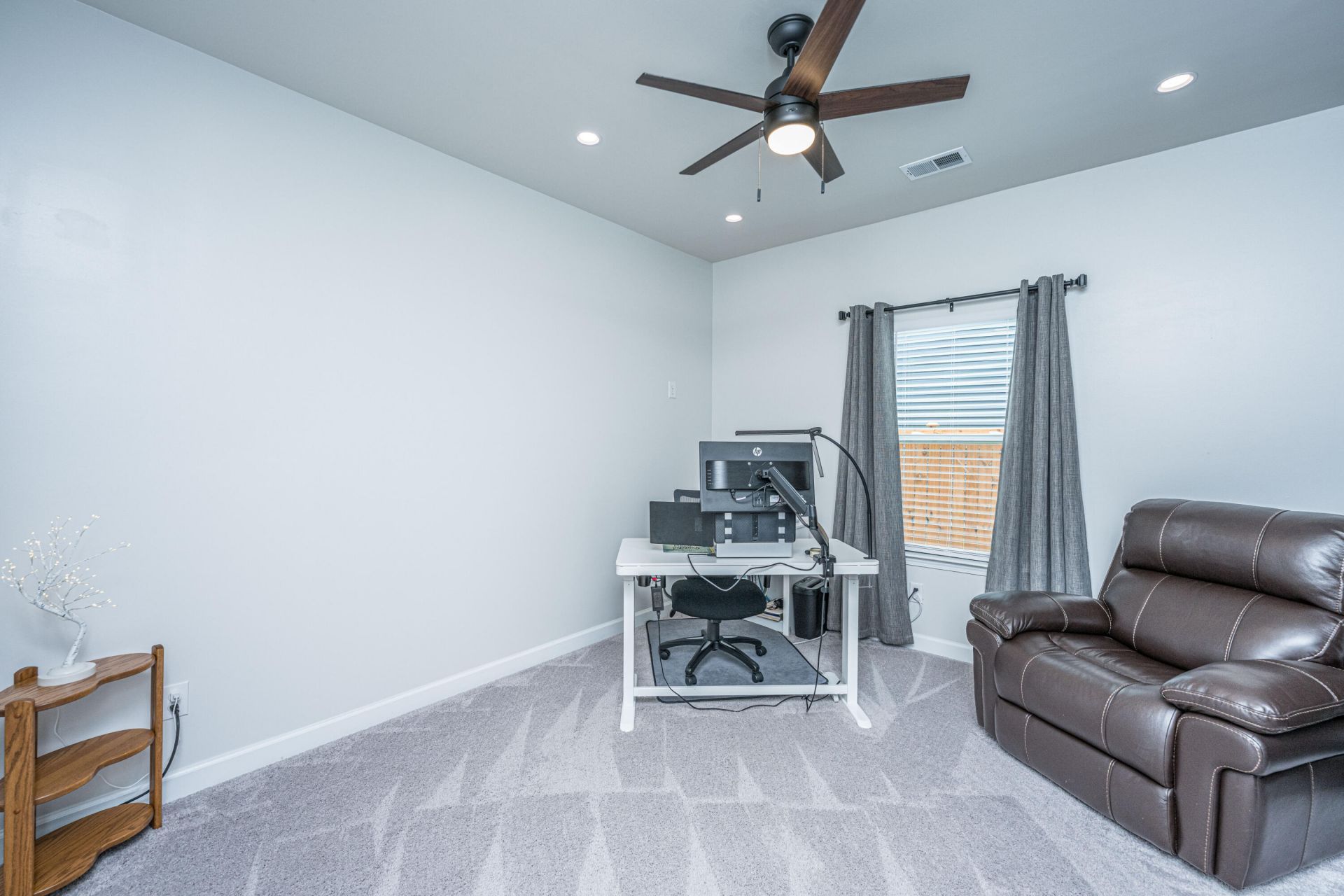 3207 Safe Harbor Way Photo 17