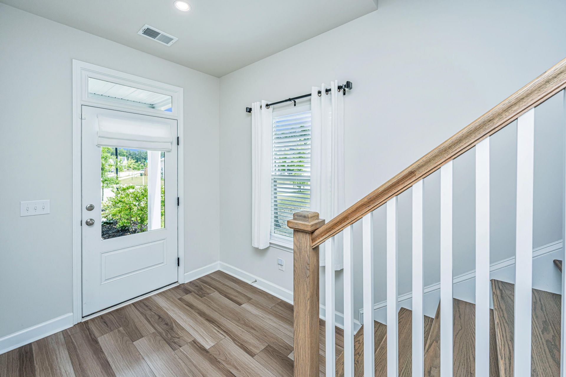 3207 Safe Harbor Way Photo 19