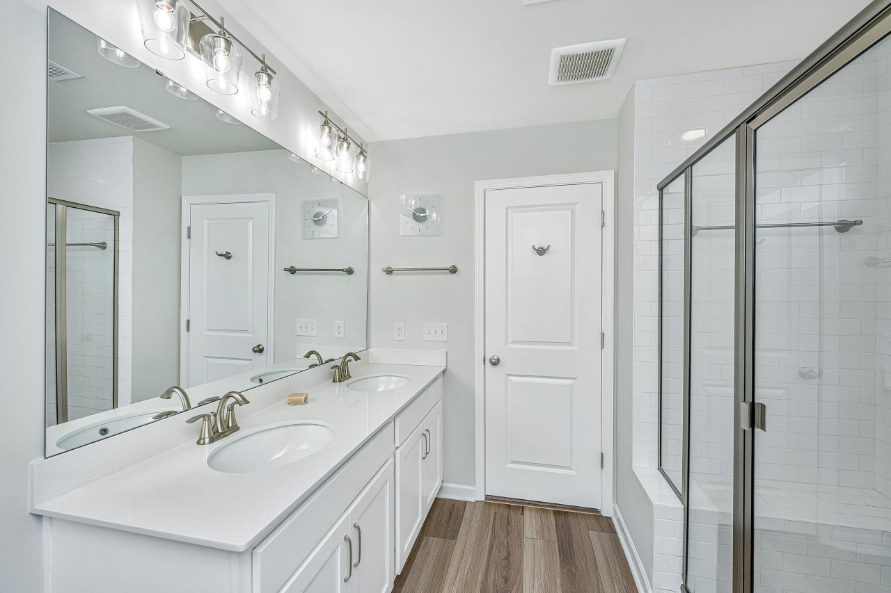 3207 Safe Harbor Way Photo 6