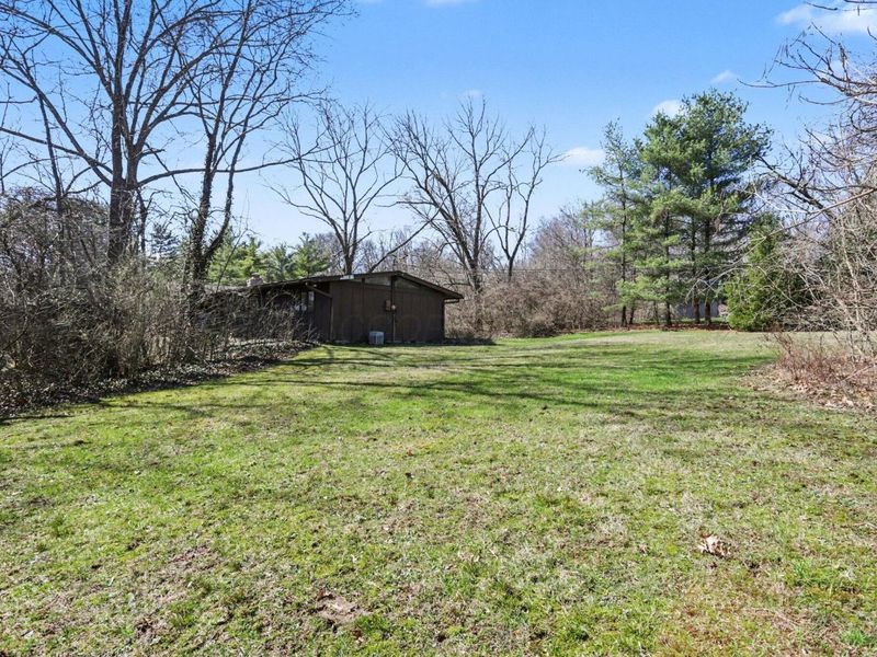 820 Old Woods Road, Columbus, OH 43235 Photo 1