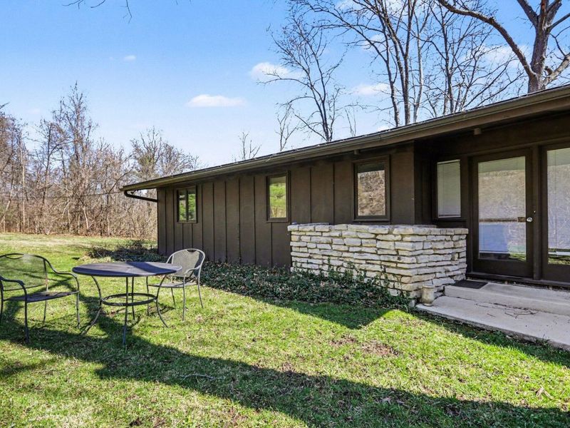 820 Old Woods Road, Columbus, OH 43235 Photo 15