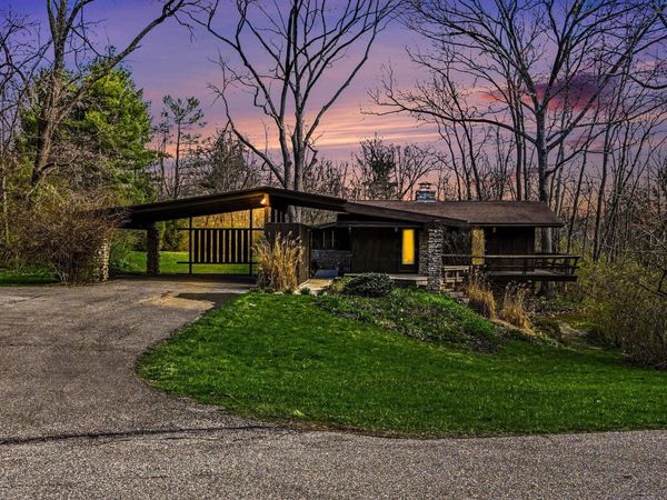 820 Old Woods Road, Columbus, OH 43235