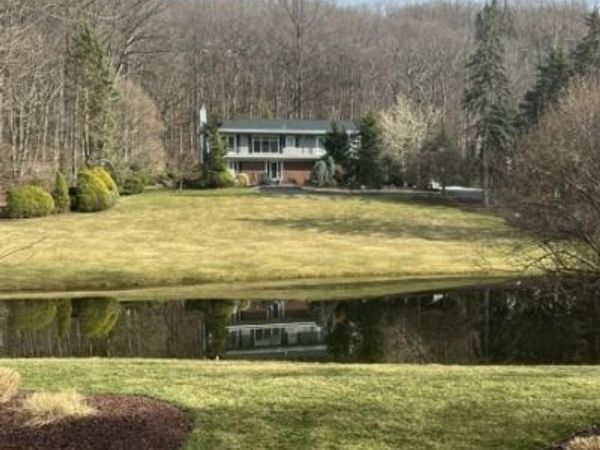 26 Alpine Dr, Denville, NJ 07834