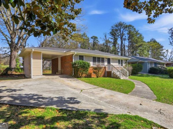 256 Silver Springs Circle SW, Atlanta, GA 30310