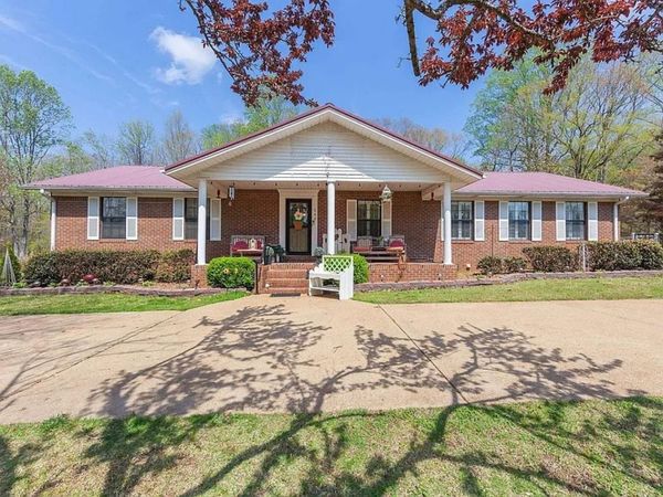 249 Peace Chapel Rd , Scotts Hill, TN 38374