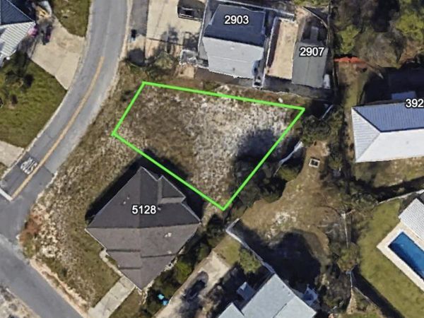 2903 Treasure Circle , Panama City, FL 32408