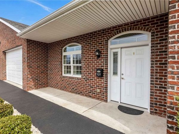 909 VALENTINA LN, Lower Burrell, PA 15068
