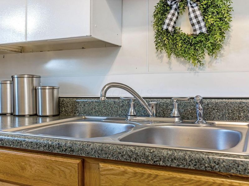 1476 Thomas Avenue, Columbus, OH 43223 Photo 14