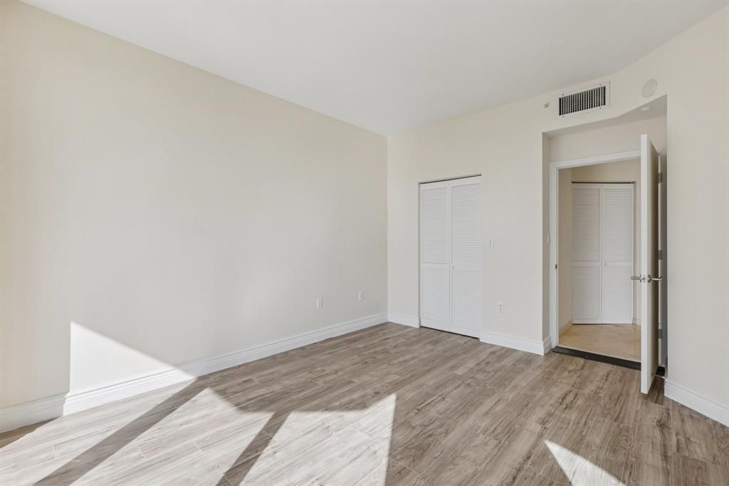 7330 Ocean Terrace, Unit Lph-c, Miami Beach, FL 33141 Photo