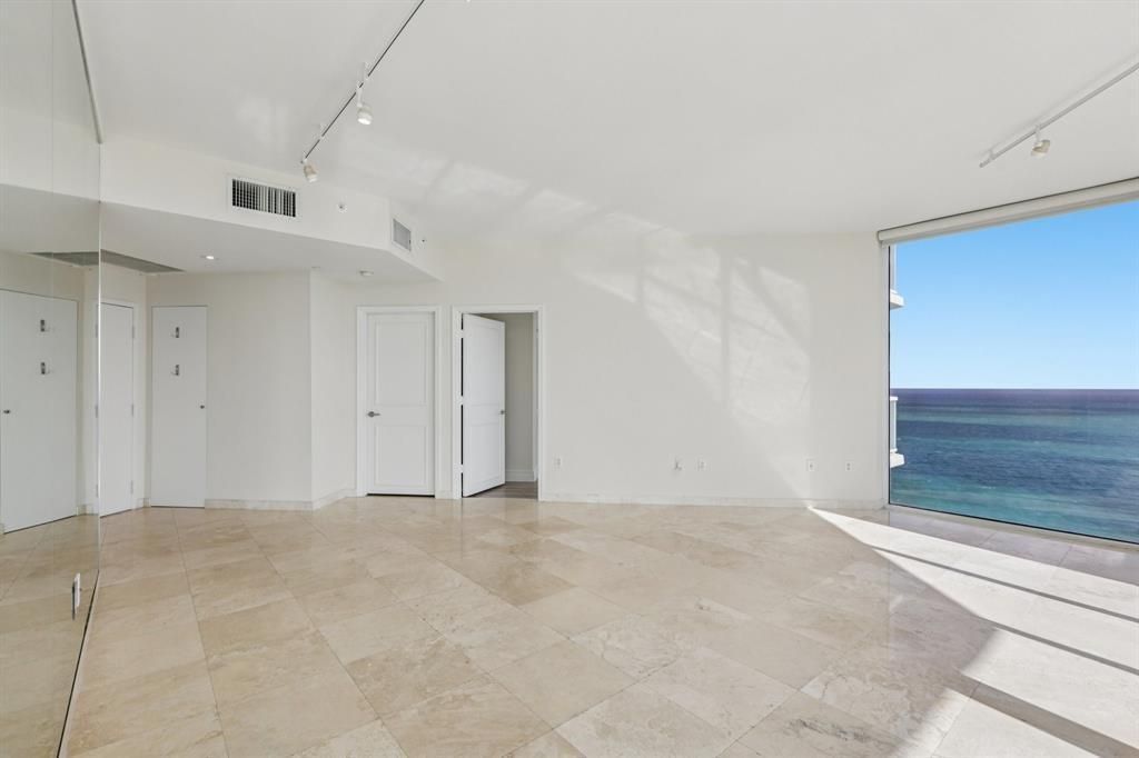 7330 Ocean Terrace, Unit Lph-c, Miami Beach, FL 33141 Photo