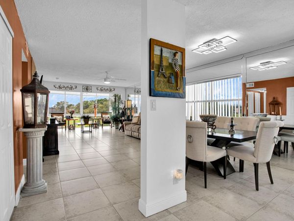 9201 Sunrise Lakes Boulevard, Unit 310, Sunrise, FL 33322