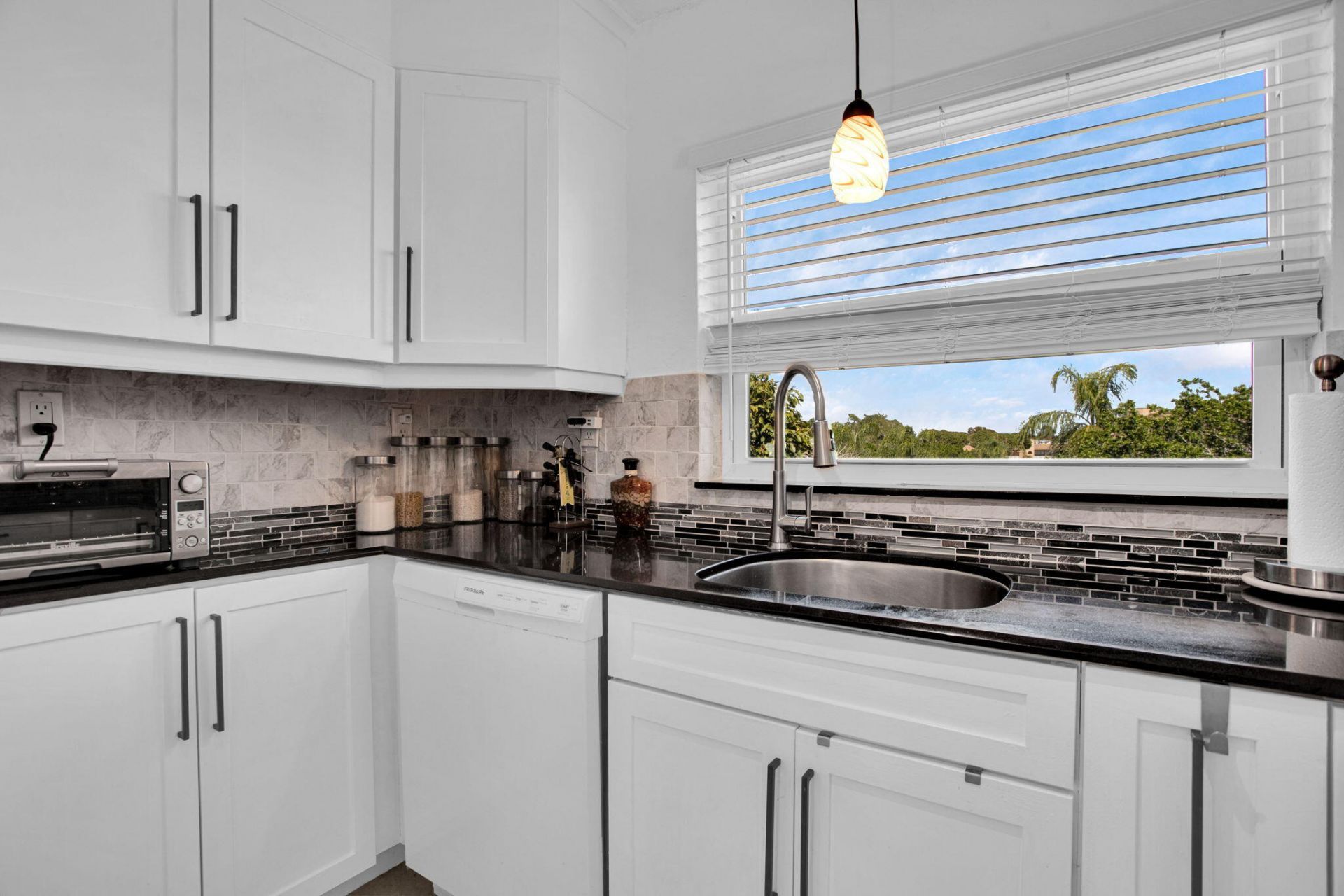 9201 Sunrise Lakes Boulevard, Unit 310, Sunrise, FL 33322 Photo