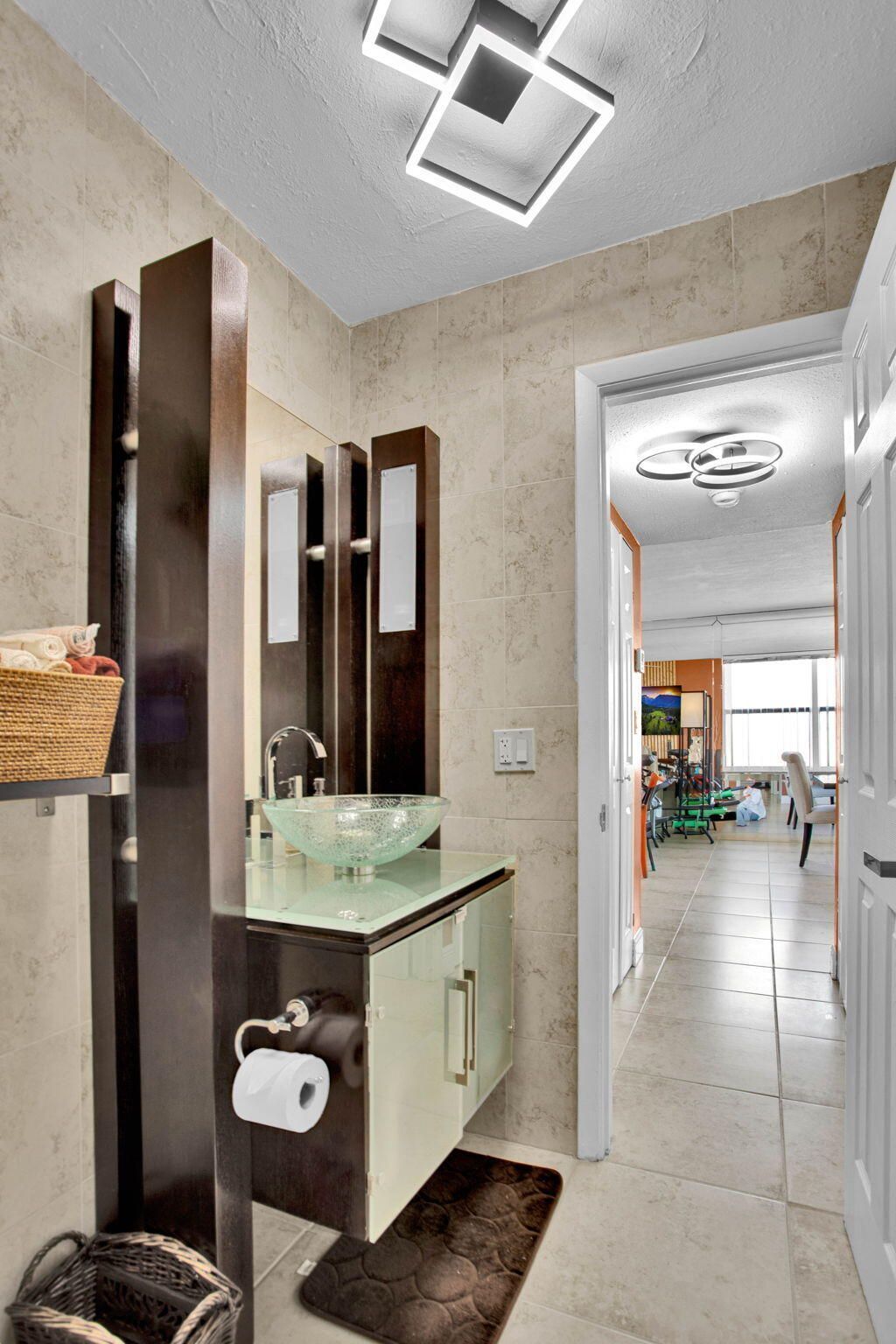 9201 Sunrise Lakes Boulevard, Unit 310, Sunrise, FL 33322 Photo