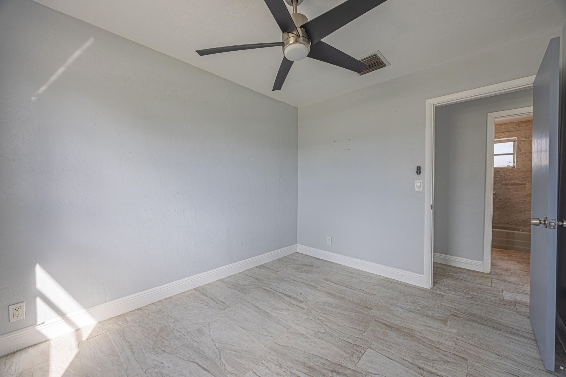 2007 Kenwood Road, West Palm Beach, FL 33409 Photo