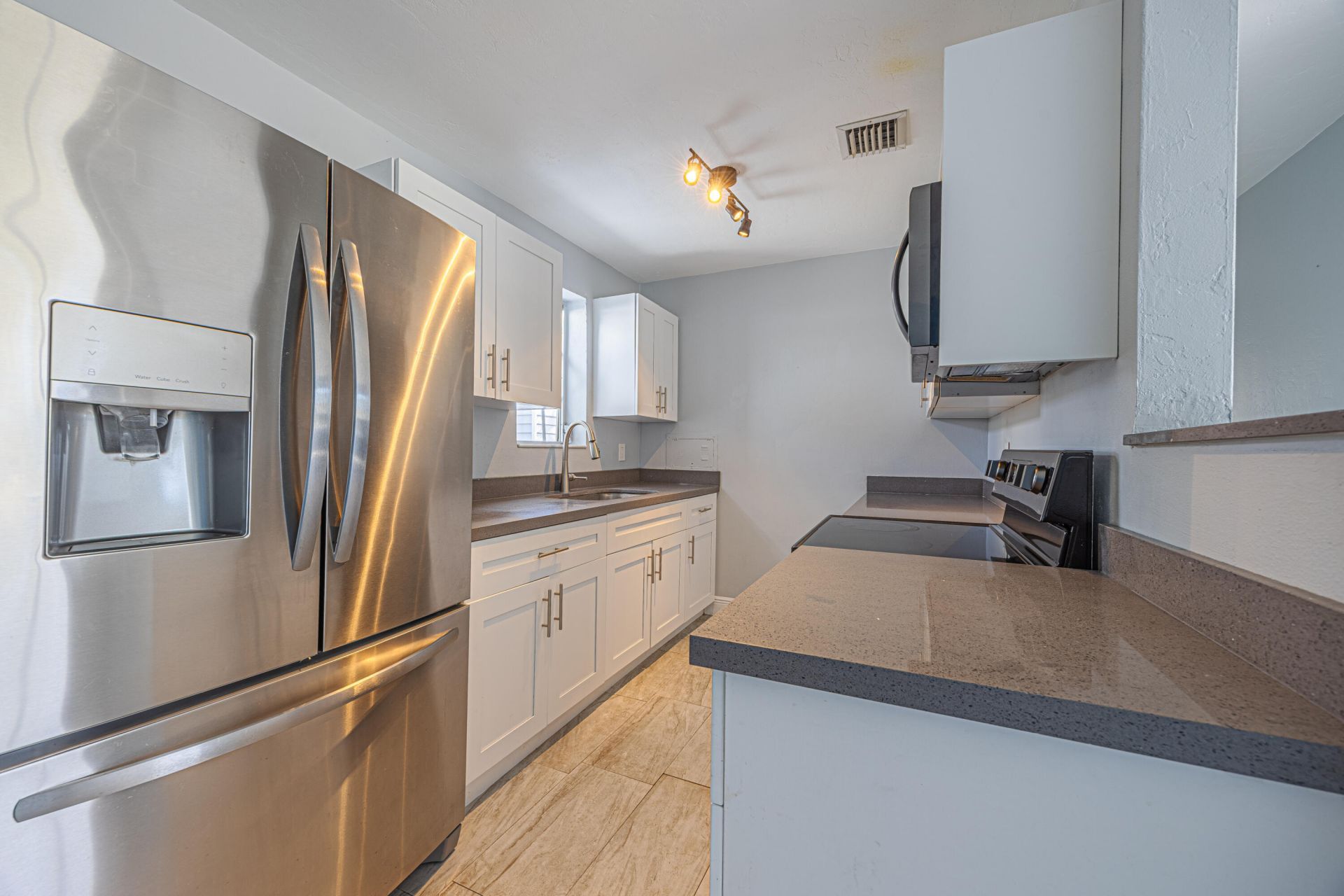 2007 Kenwood Road, West Palm Beach, FL 33409 Photo