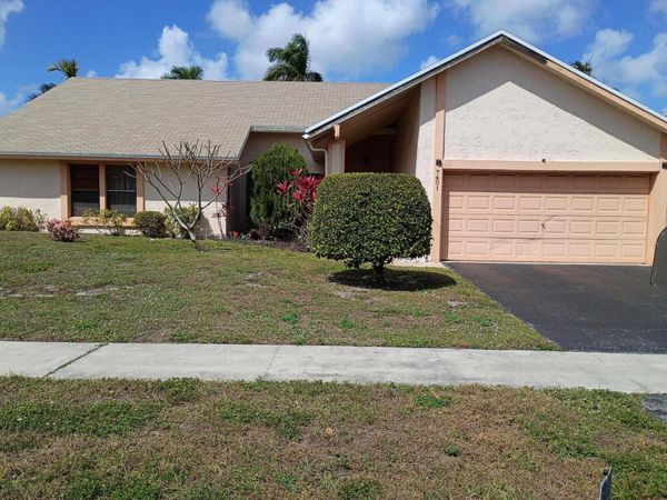 7401 NW 49th Court, Lauderhill, FL 33319