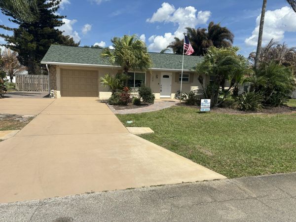 253 SW Chapman Avenue, Port St. Lucie, FL 34984