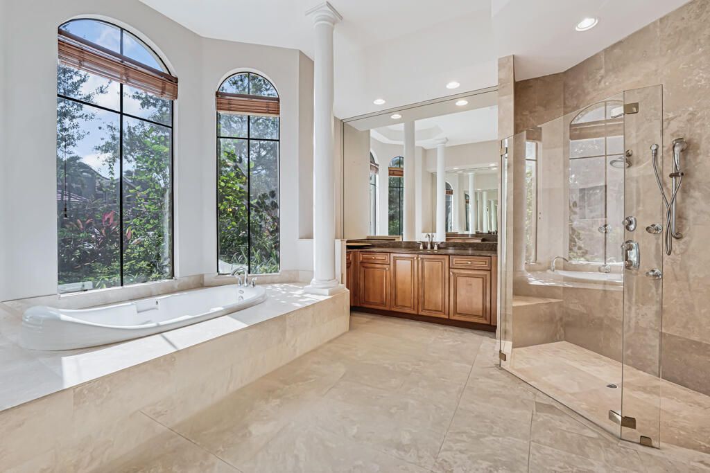 10513 Versailles Boulevard, Wellington, FL 33449 Photo