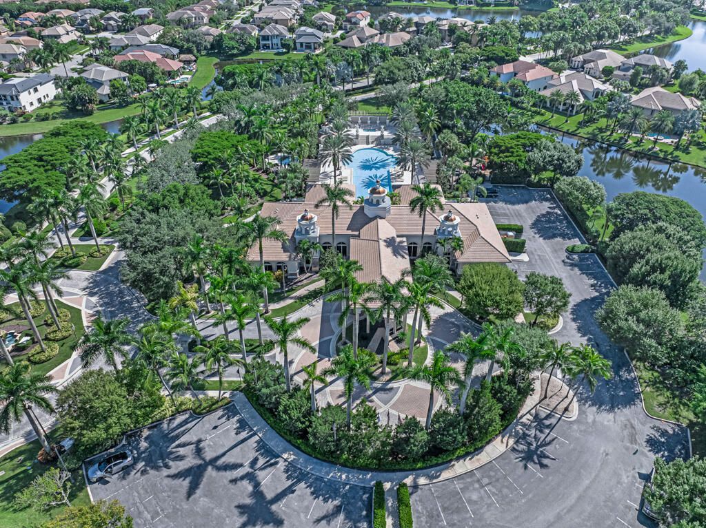 10513 Versailles Boulevard, Wellington, FL 33449 Photo