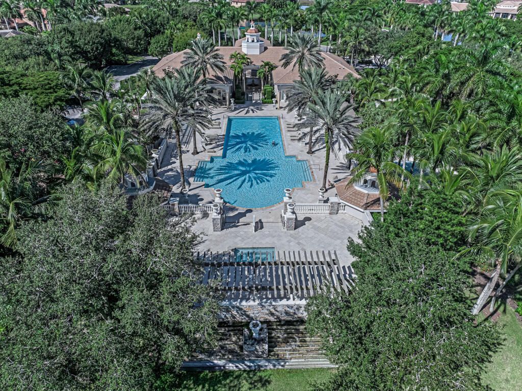 10513 Versailles Boulevard, Wellington, FL 33449 Photo