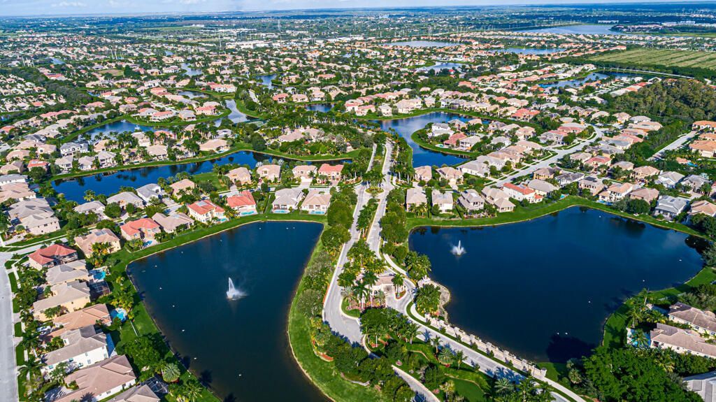 10513 Versailles Boulevard, Wellington, FL 33449 Photo