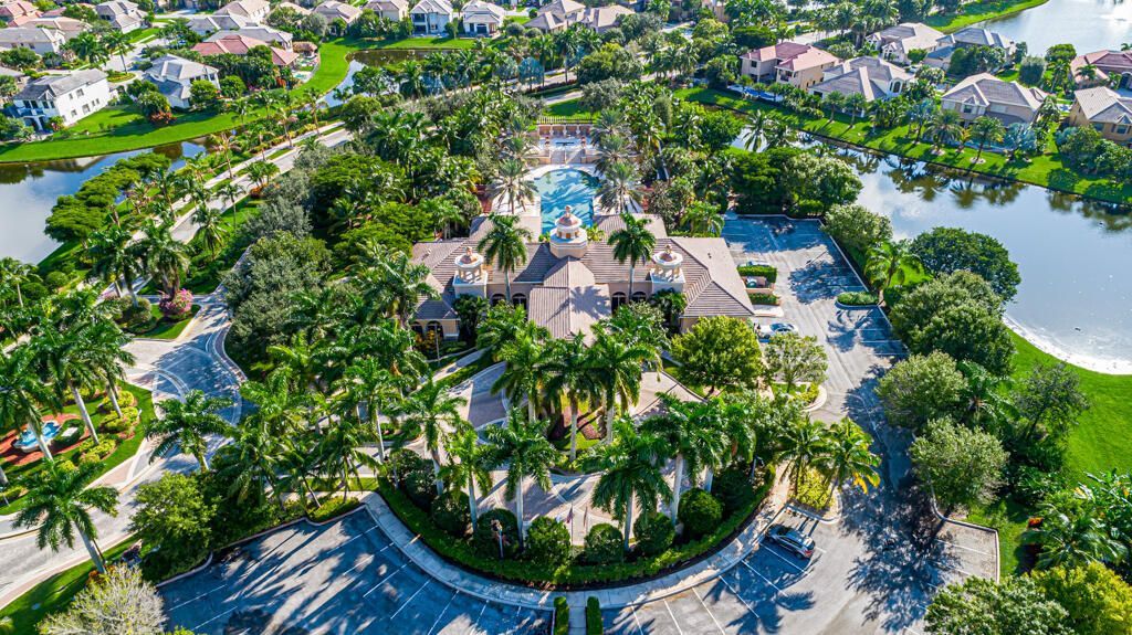 10513 Versailles Boulevard, Wellington, FL 33449 Photo