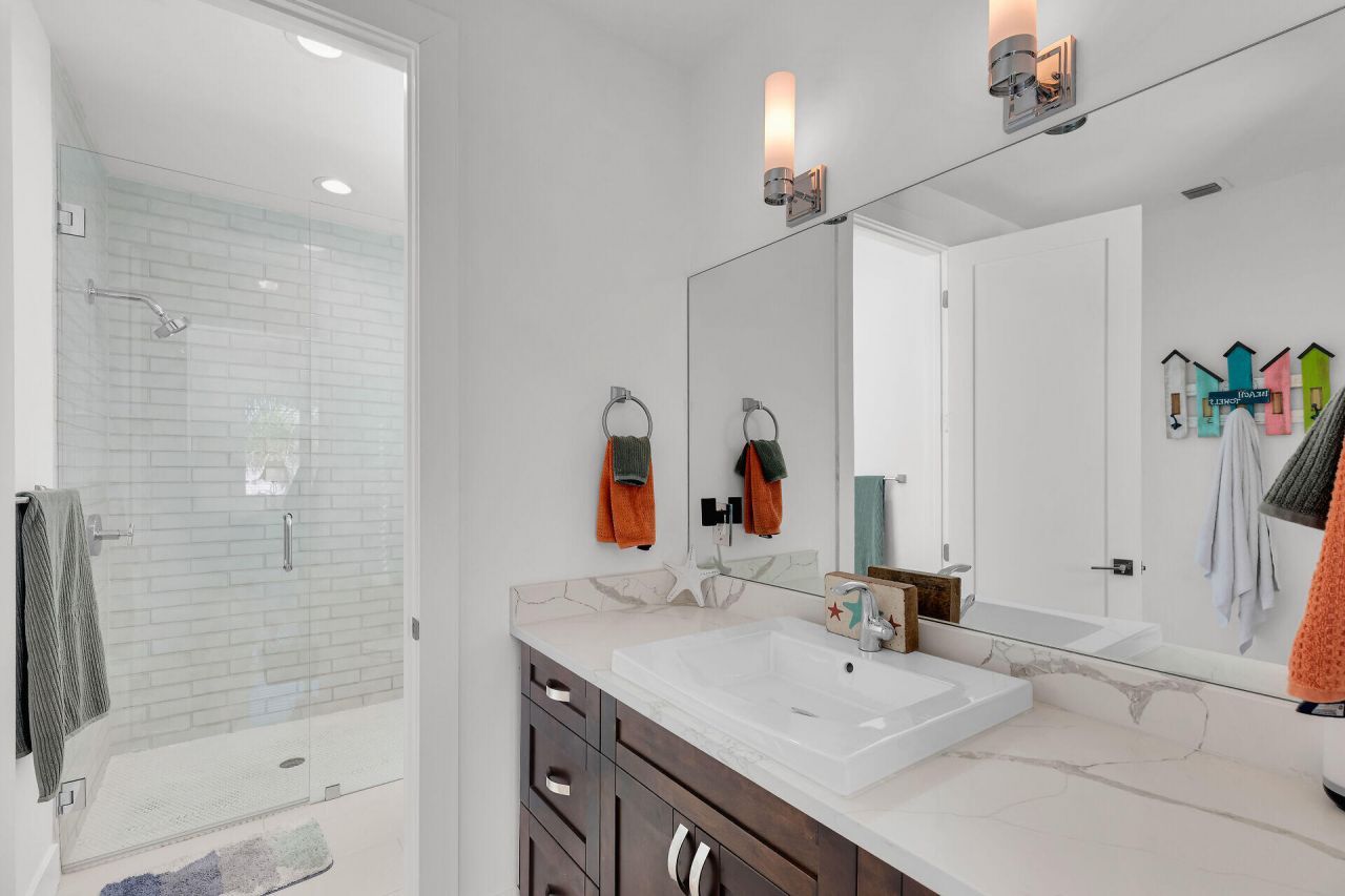 255 W Seaview Circle, Duck, FL 33050 Photo