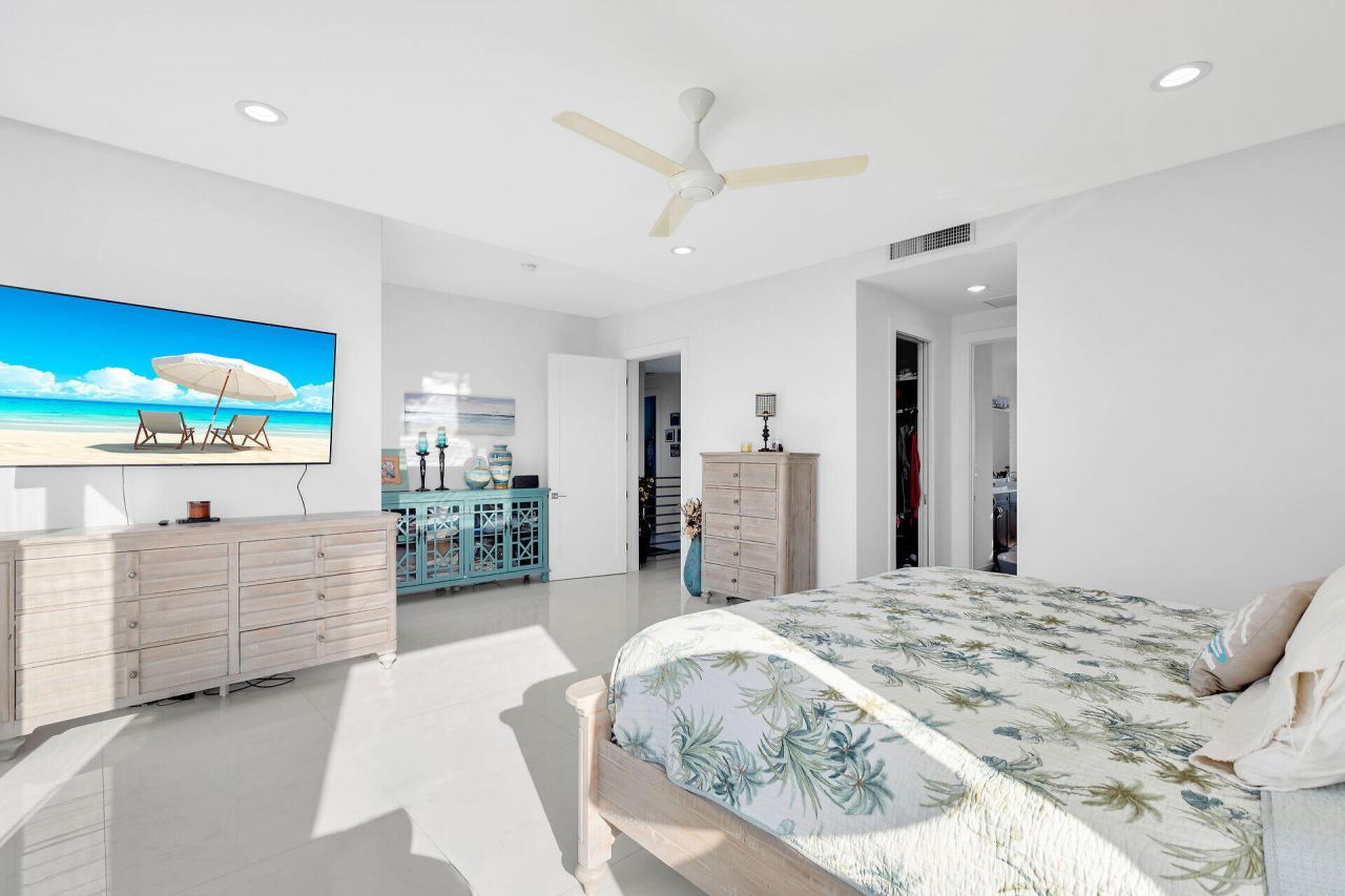 255 W Seaview Circle, Duck, FL 33050 Photo