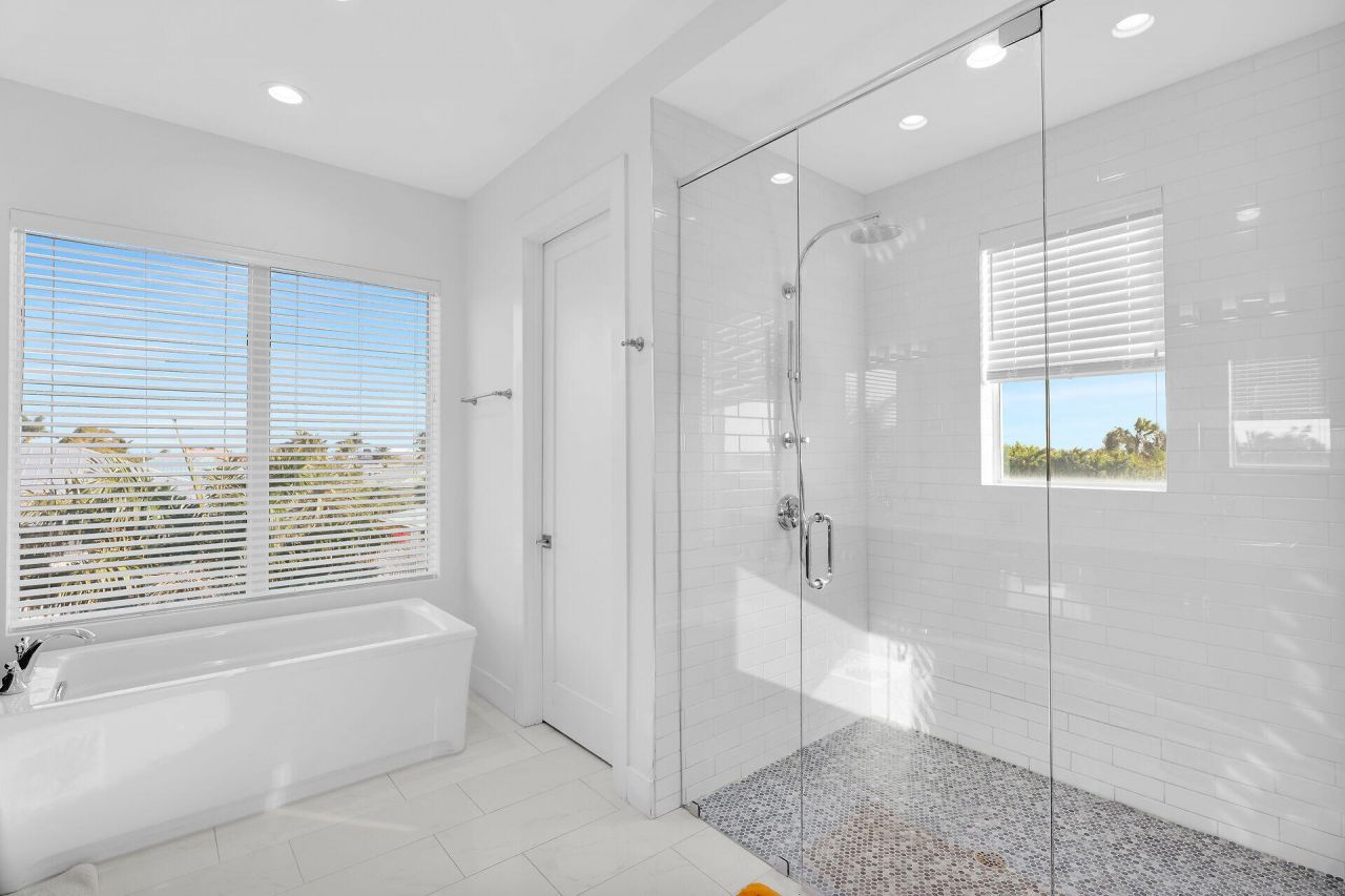 255 W Seaview Circle, Duck, FL 33050 Photo