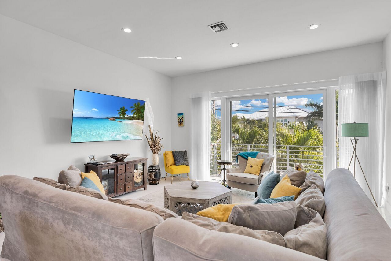 255 W Seaview Circle, Duck, FL 33050 Photo