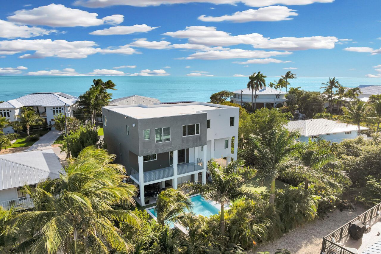 255 W Seaview Circle, Duck, FL 33050 Photo