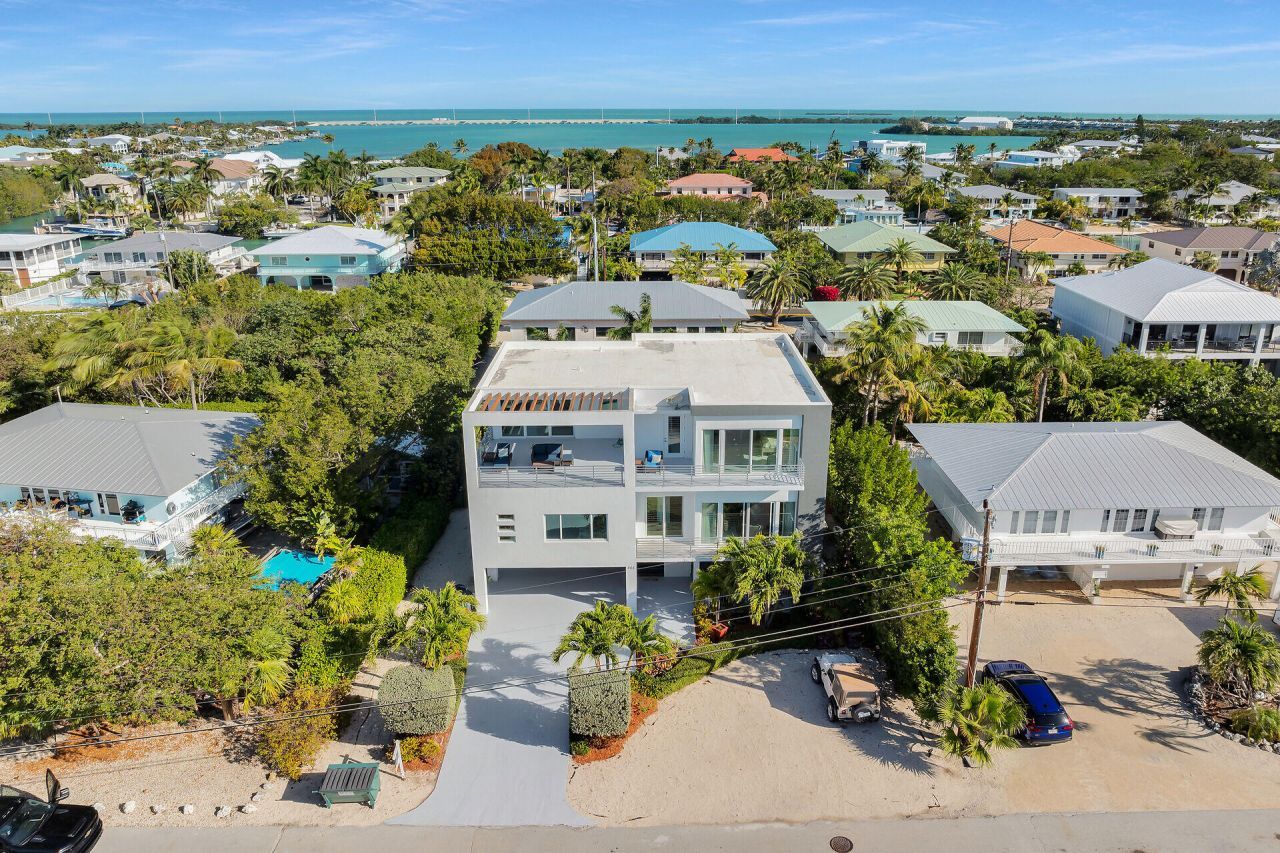 255 W Seaview Circle, Duck, FL 33050 Photo