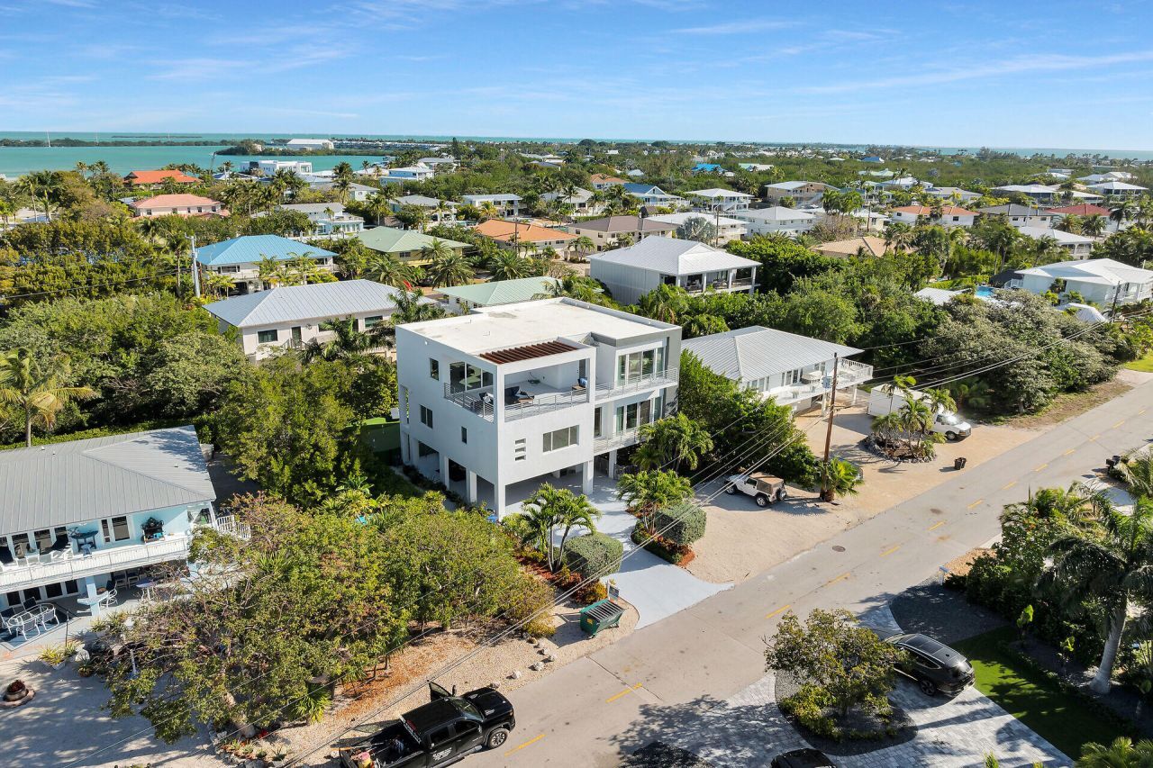 255 W Seaview Circle, Duck, FL 33050 Photo