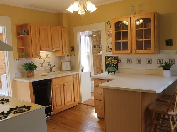 112 Cottage St, Unit 1st floor, Franklin, MA 02038