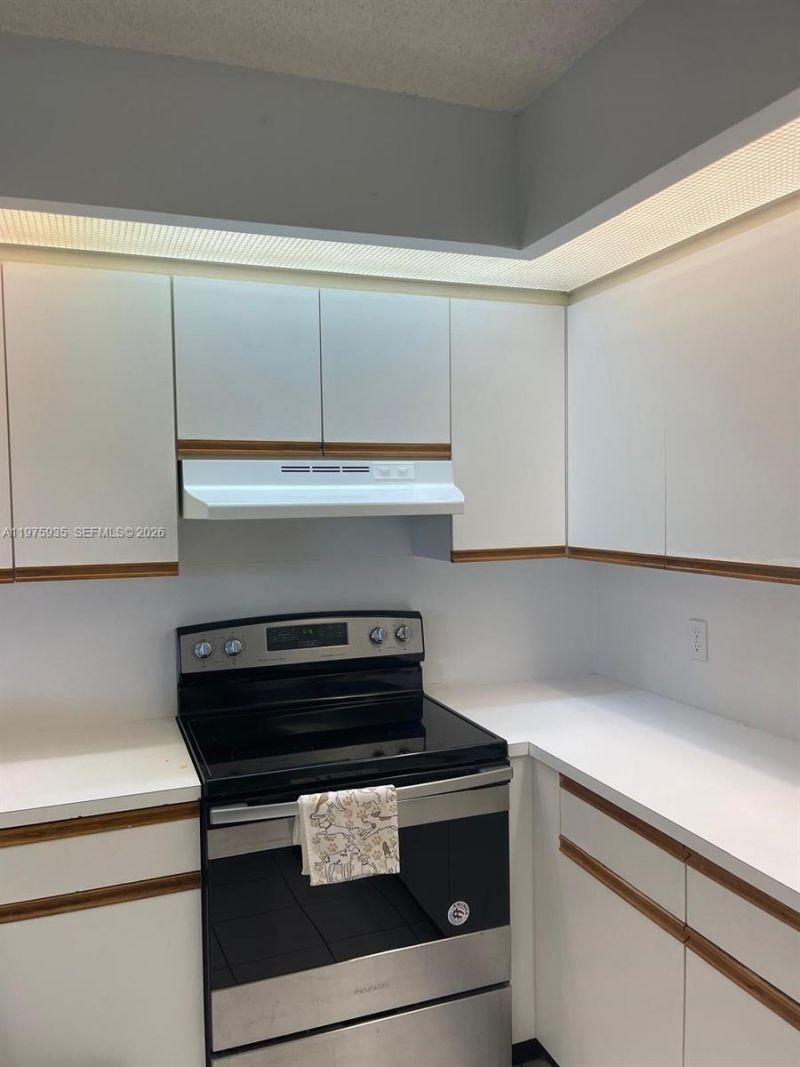 1110 SW 125th Ave, Unit 202M, Pembroke Pines, FL 33027 Photo