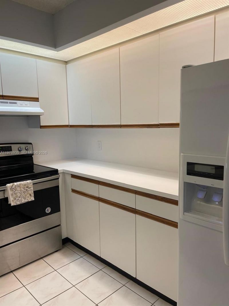 1110 SW 125th Ave, Unit 202M, Pembroke Pines, FL 33027 Photo