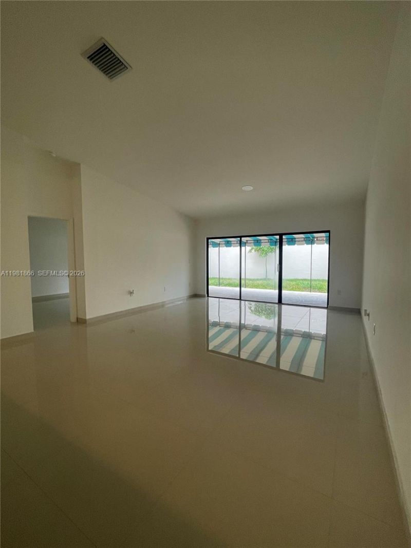 14728 Balgowan Rd, Miami Lakes, FL 33016 Photo