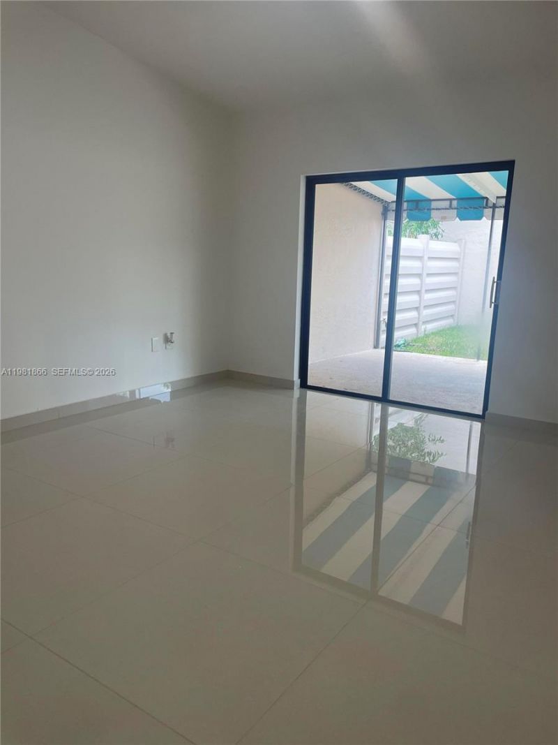 14728 Balgowan Rd, Miami Lakes, FL 33016 Photo