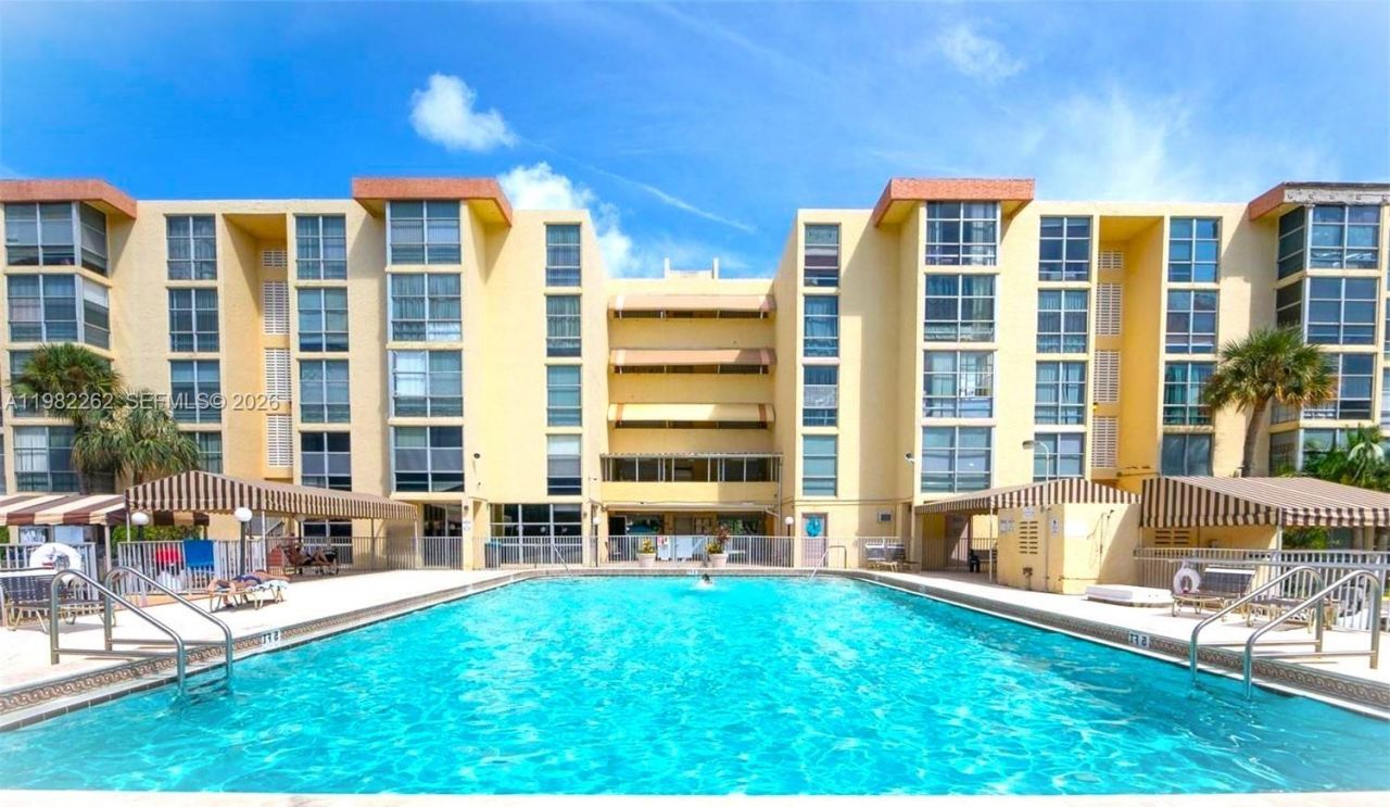 210 172nd St , Unit 234, Sunny Isles Beach, FL 33160 Photo